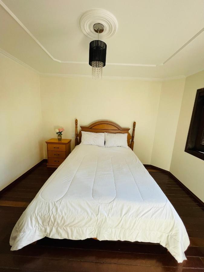 Residencial Pine House Hotel Canela Bagian luar foto