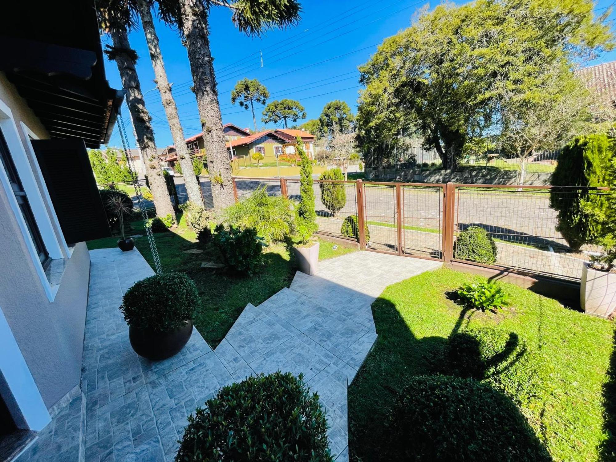 Residencial Pine House Hotel Canela Bagian luar foto